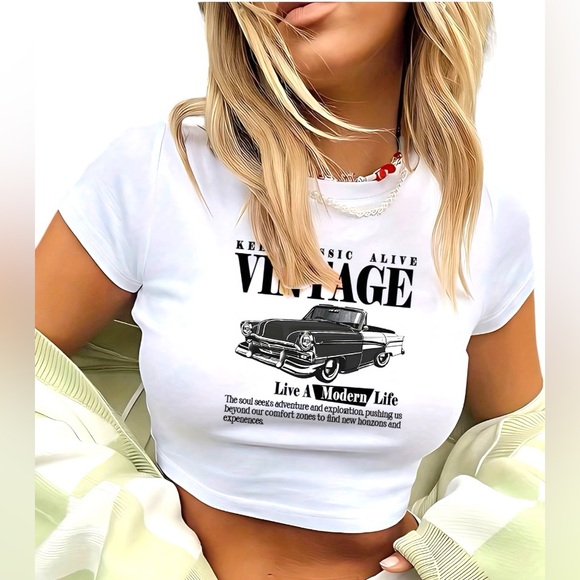 SHEIN Tops - White Vintage Graphic Tee EUC